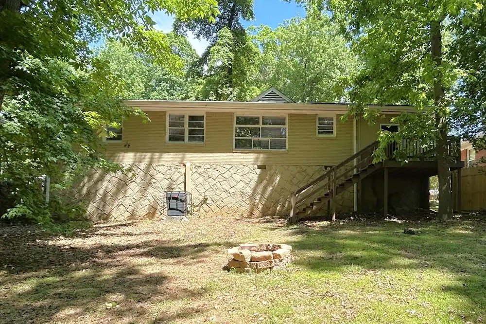 Building Photo - 1428 David Cir