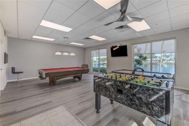 Building Photo - 400 64th Ave