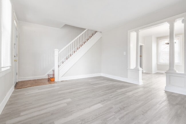 Building Photo - 3201 Elmley Ave
