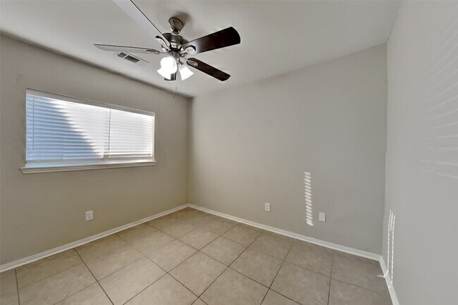 Building Photo - 20430 White Poplar Dr