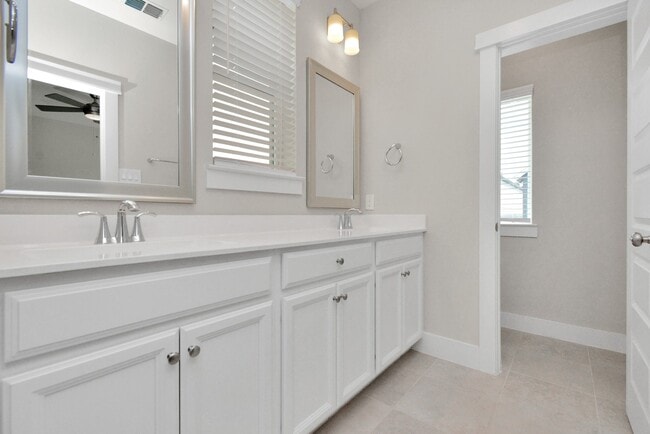 Building Photo - 746 Strawberry Pines Ct