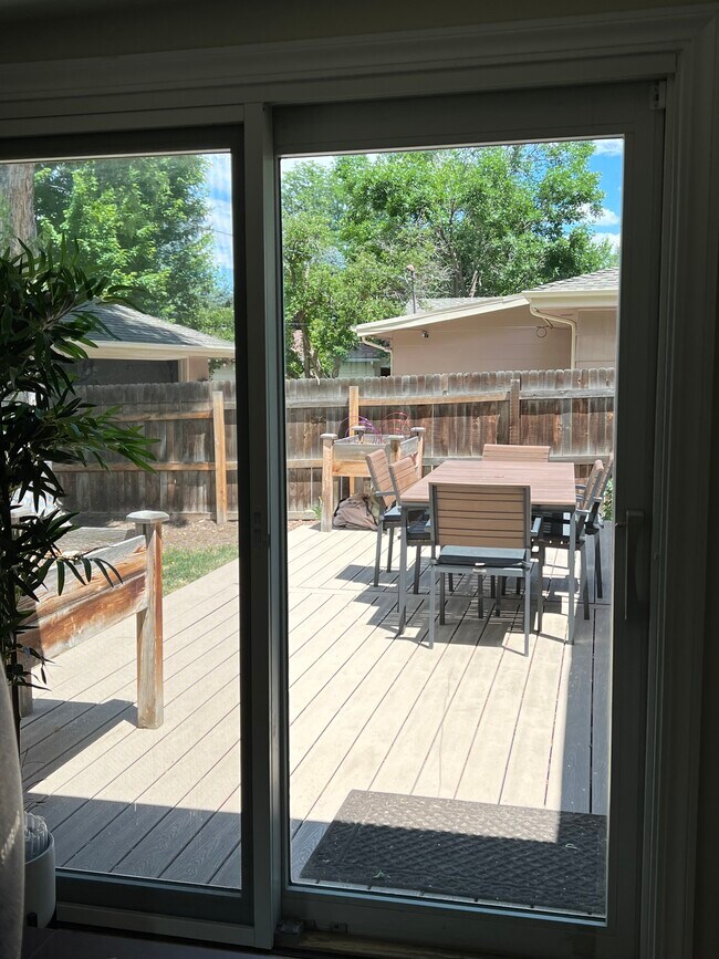 Building Photo - 2209 E Floyd Pl