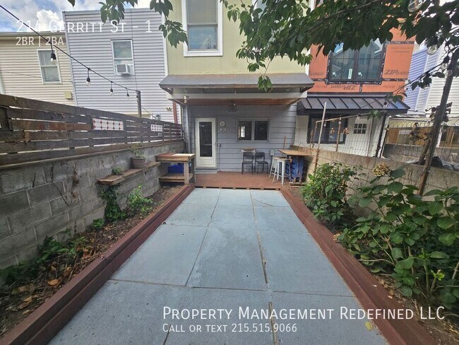 Building Photo - 214 Gerritt St