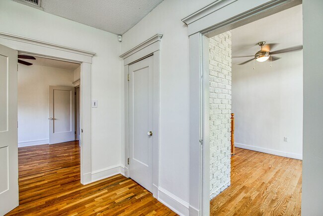 Building Photo - Manhattan Heights Historic District Gorgeo...