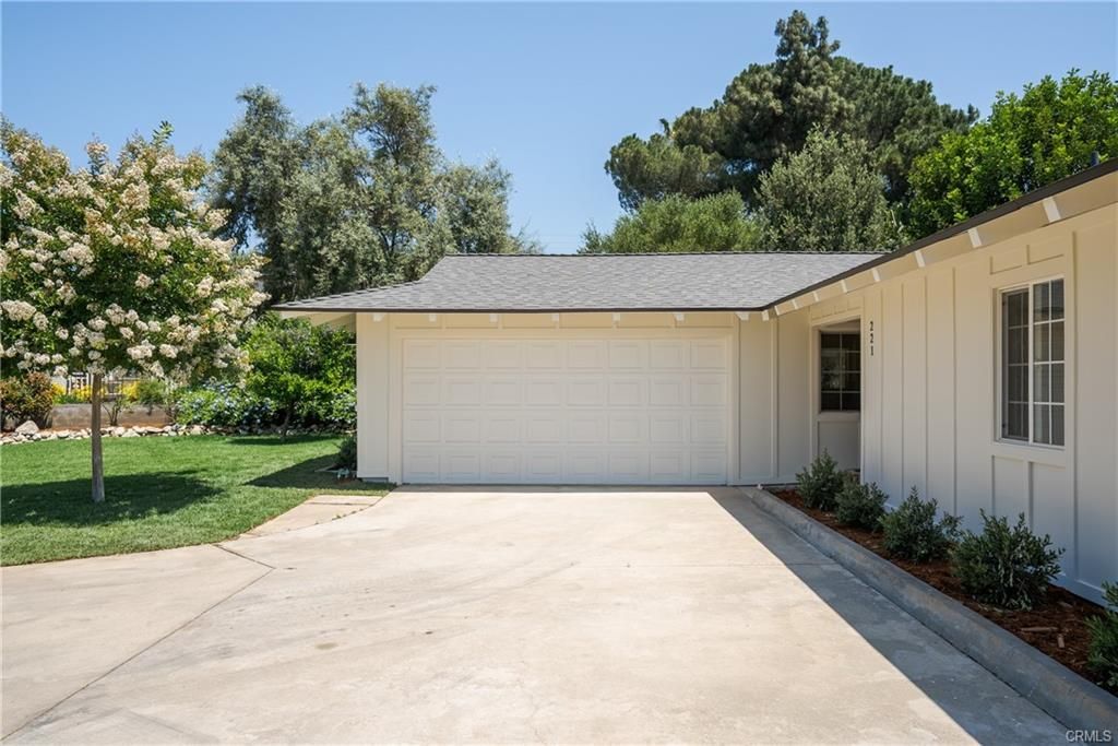 Building Photo - 221 Wiley Ct