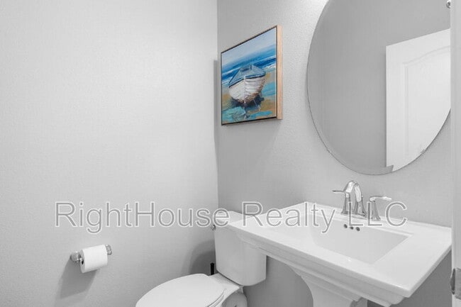 Building Photo - 323 Rustic Loop
