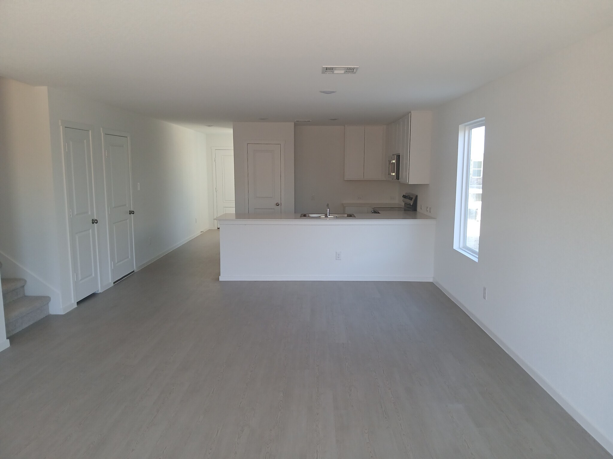 Building Photo - 705 Canyon Run