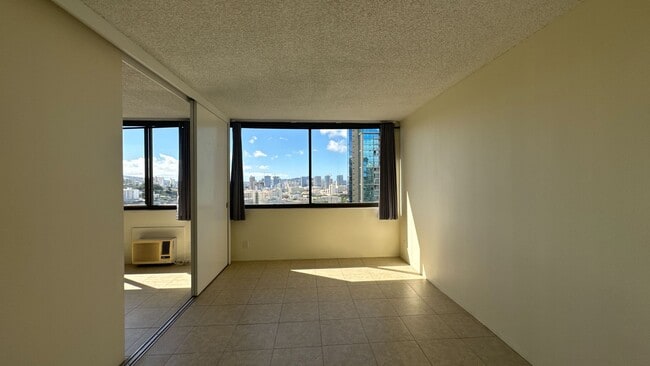 Building Photo - 55S S Kukui St