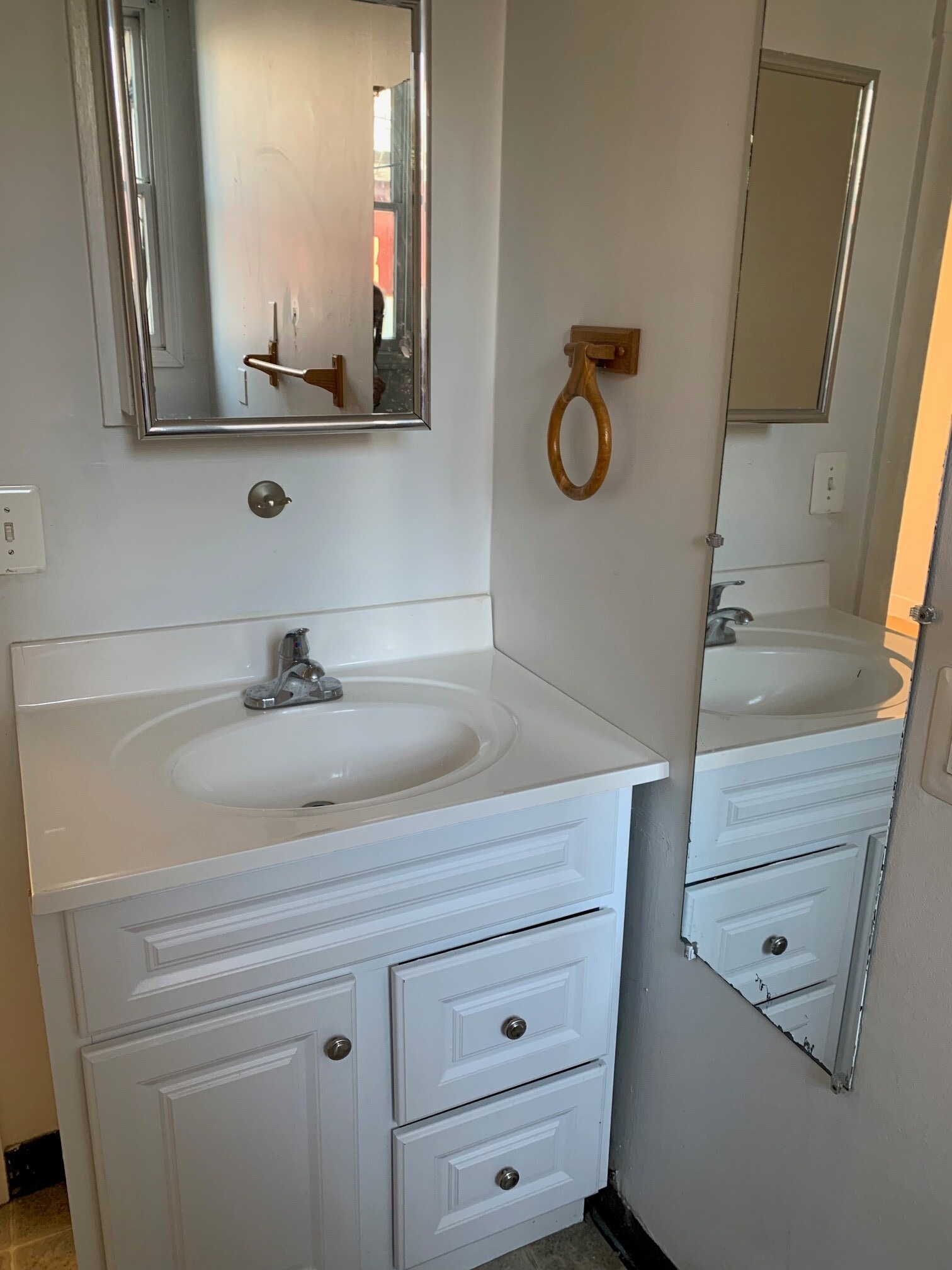 Building Photo - 378 Thames St