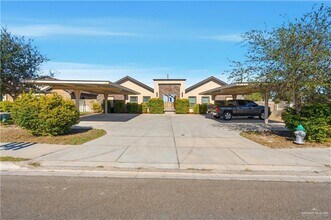 Building Photo - 12 Valeria St