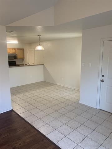 Building Photo - 393 Gavins Way