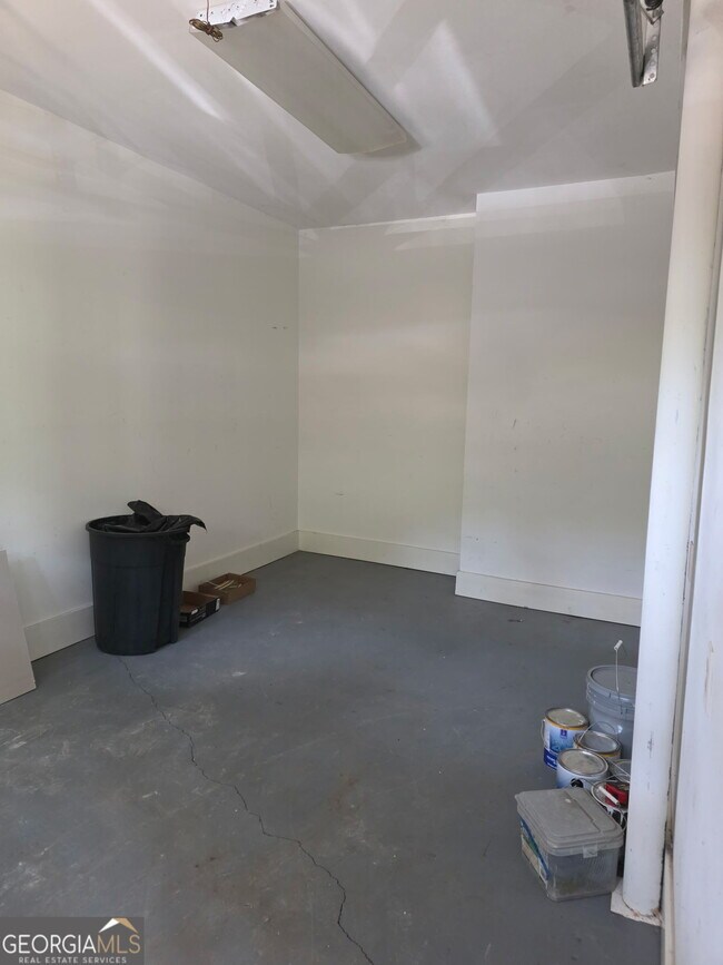 Building Photo - 5917 S Deshon Ct