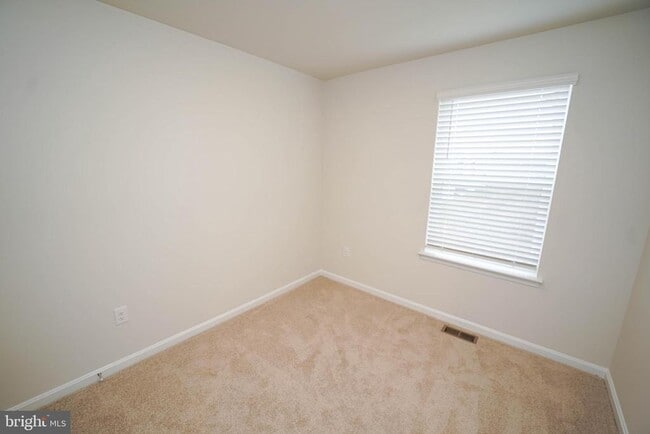 Building Photo - 819 Mersey Ln