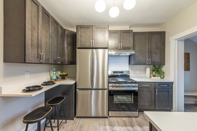 Building Photo - 61 Claremont Ave