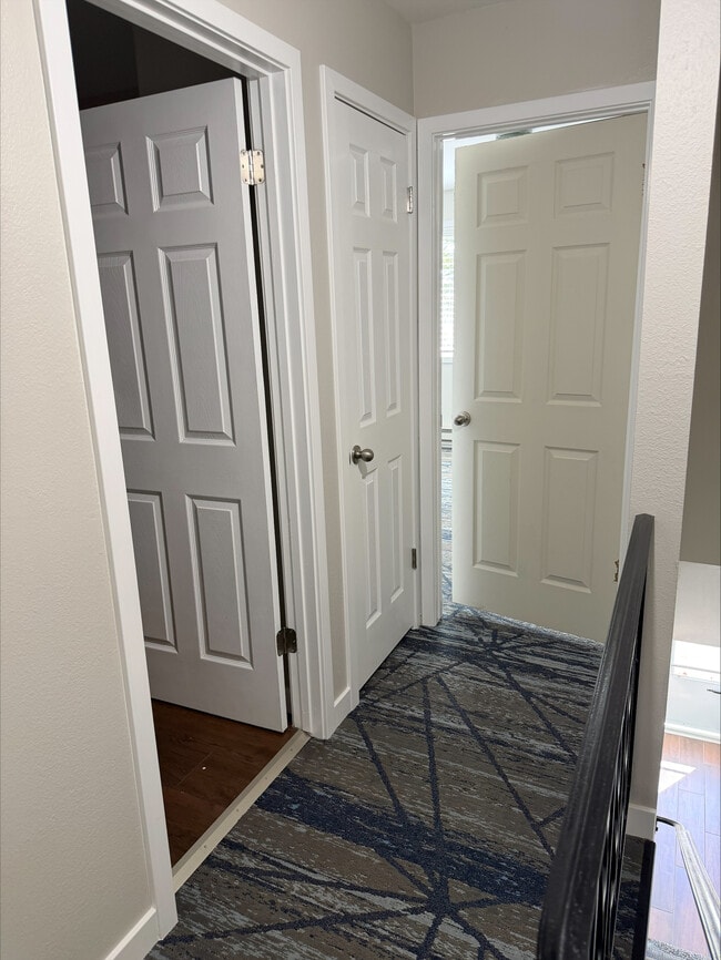 Building Photo - 1327B 9th W Ave