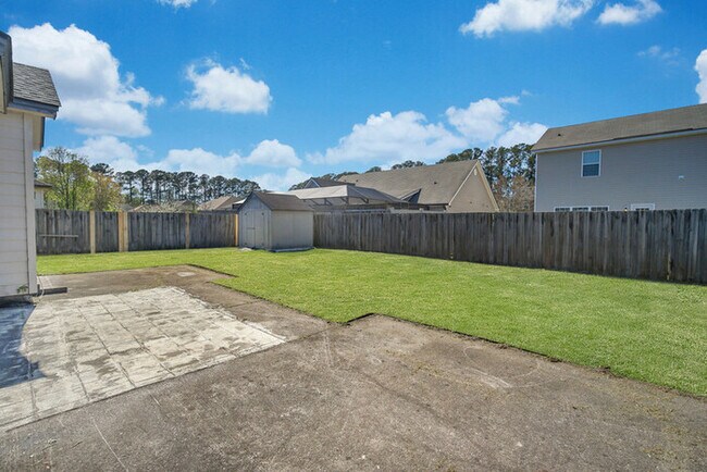 Building Photo - 125 Hopeland Dr