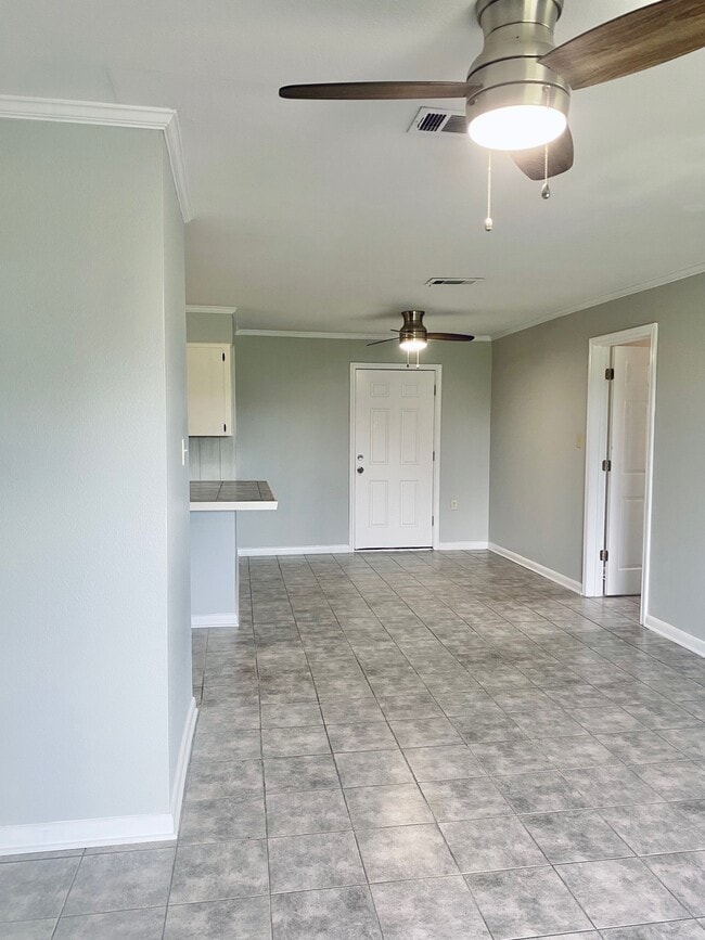 Building Photo - 15135 Montecino Dr