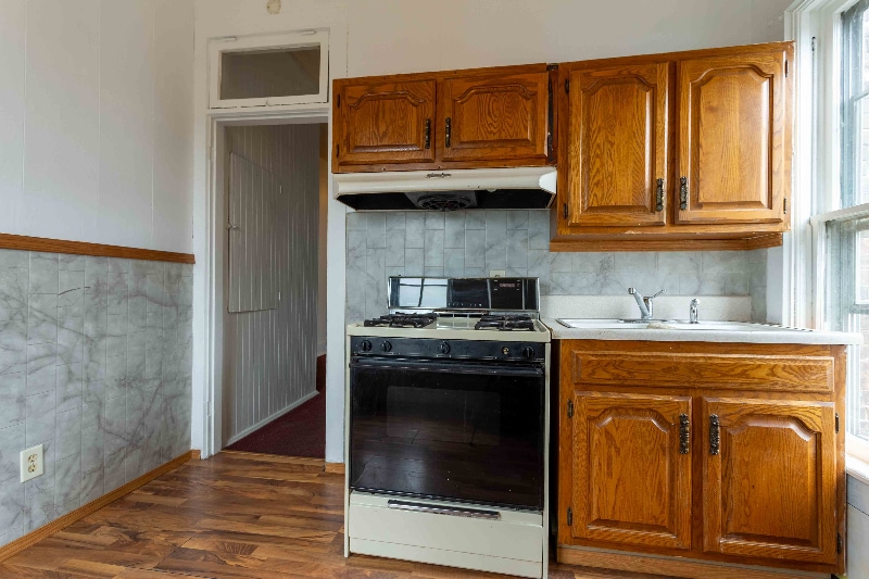 Building Photo - 1660 Iowa St