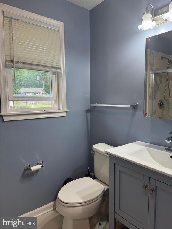 Building Photo - 127 Karlyn Dr