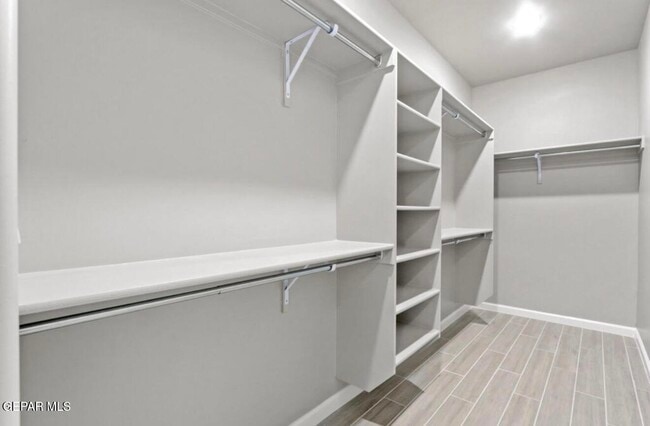 Building Photo - 257 Adamtowne Dr