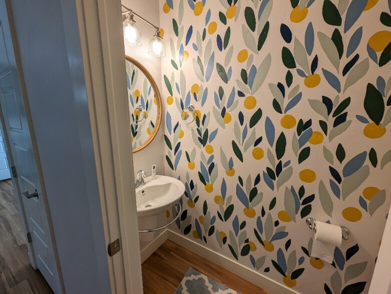 Building Photo - 10617 Topview Rd