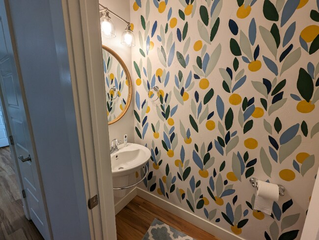 Building Photo - 10617 Topview Rd