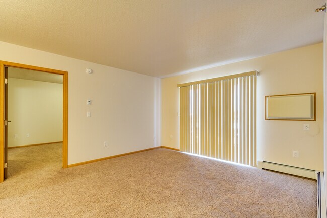 Building Photo - Westport Apartments