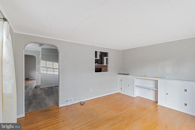 Building Photo - 1206 Sylvan Dr