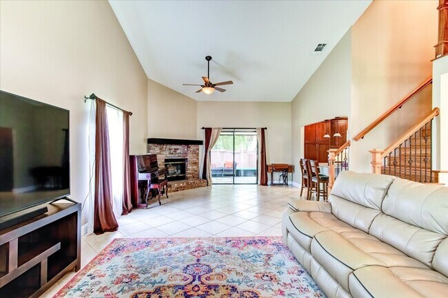 Building Photo - 848 Bucksaw Pl
