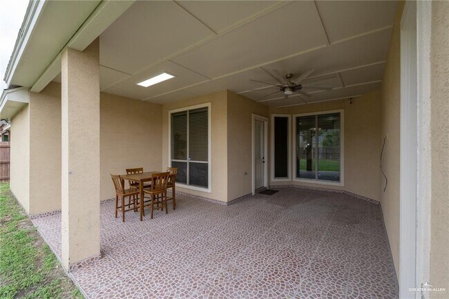 Building Photo - 4012 Tyler Ave W