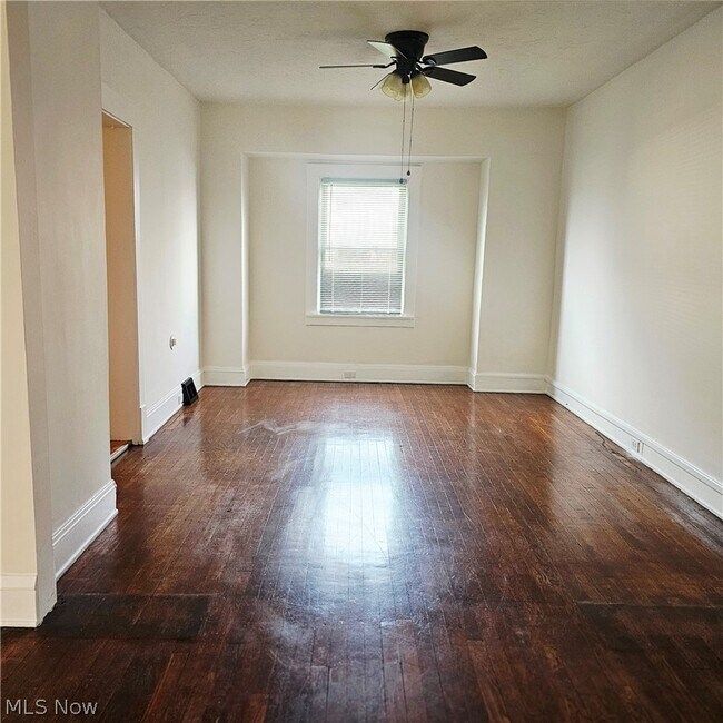 Building Photo - 3110 W 111th St