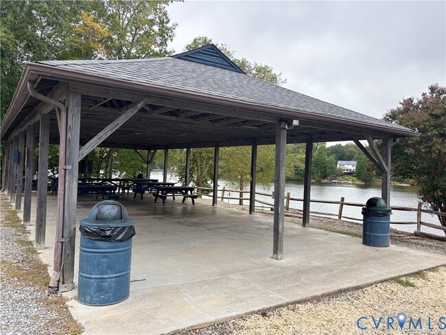 Building Photo - 509 Montgomery Dr