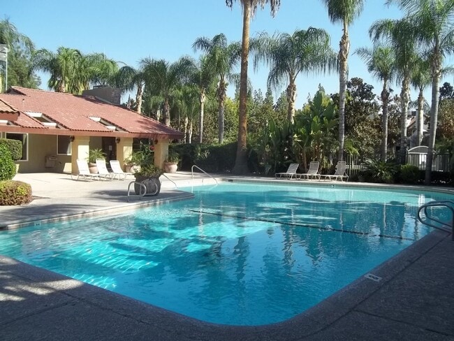 Building Photo - Nice 1 bedroom 1 bathroom at Villa Borgata