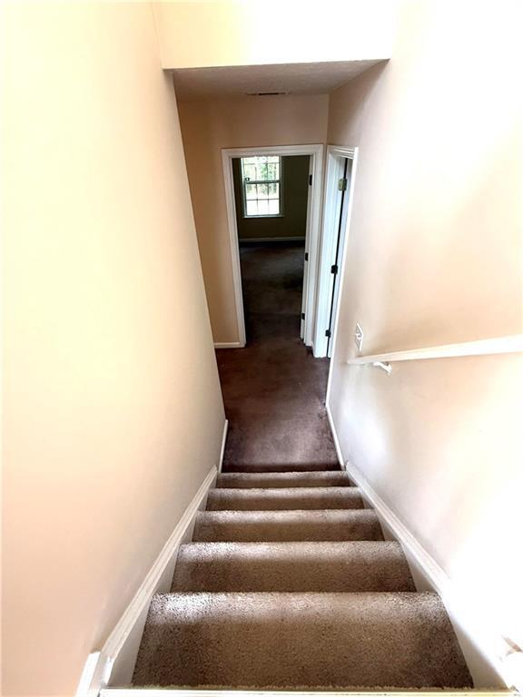 Building Photo - 3683 White Pine Rd
