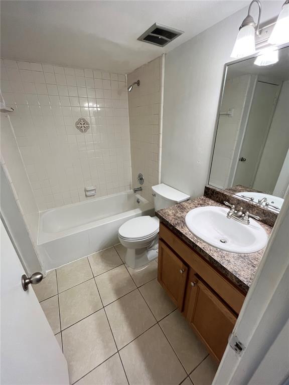 Building Photo - 2884 Plaza Terrace Dr