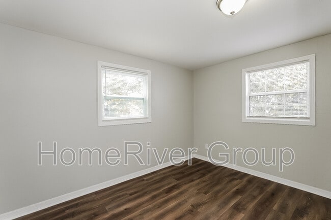 Building Photo - 6210 N 37th St
