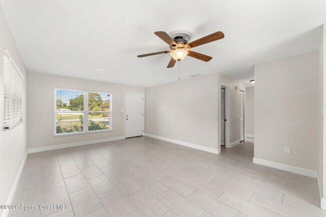 Building Photo - 3077 Sea Gate Cir