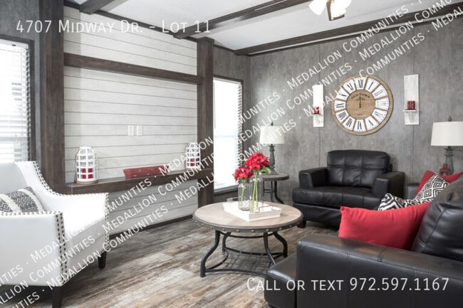 Building Photo - 4707 Midway Dr