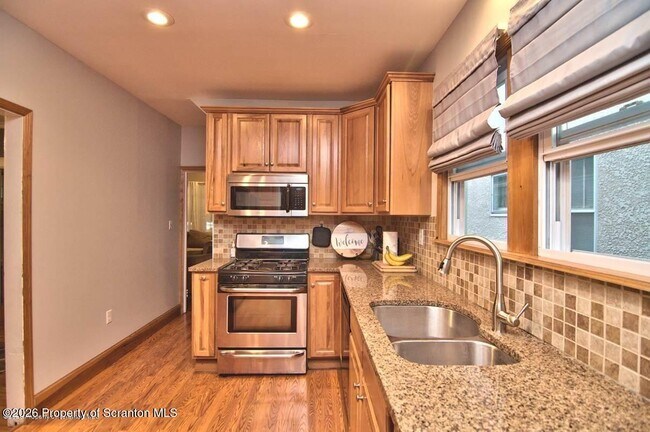 Building Photo - 2333 Adams Ave