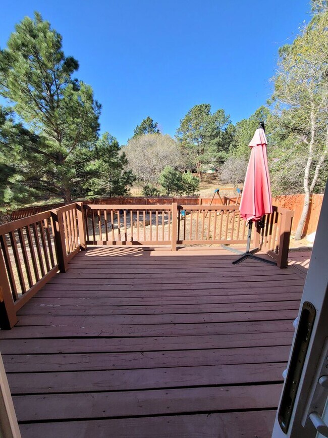 Building Photo - Gorgeous 4 Bedroom Home for Rent on Buckho...