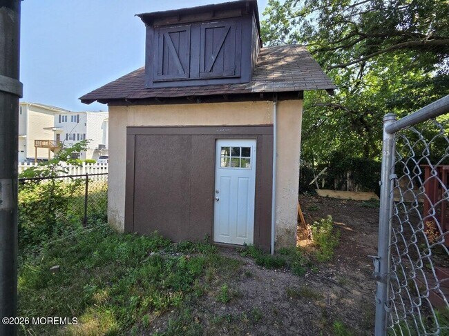 Building Photo - 225 Shore Blvd