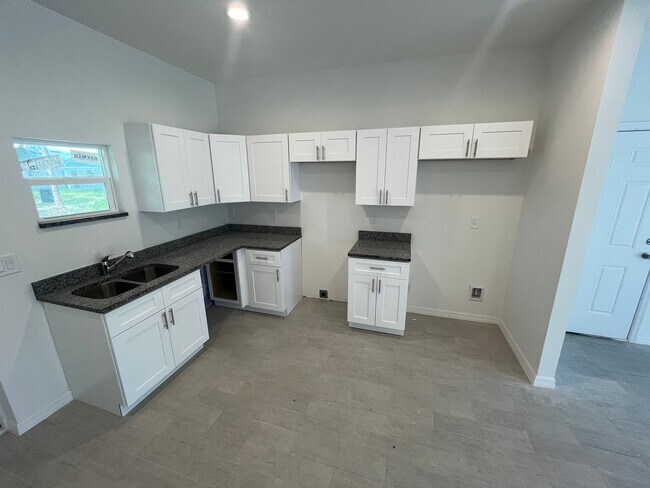 Building Photo - ASK IS ABOUT FREE RENT-BRAND NEW 2 BEDROOM...