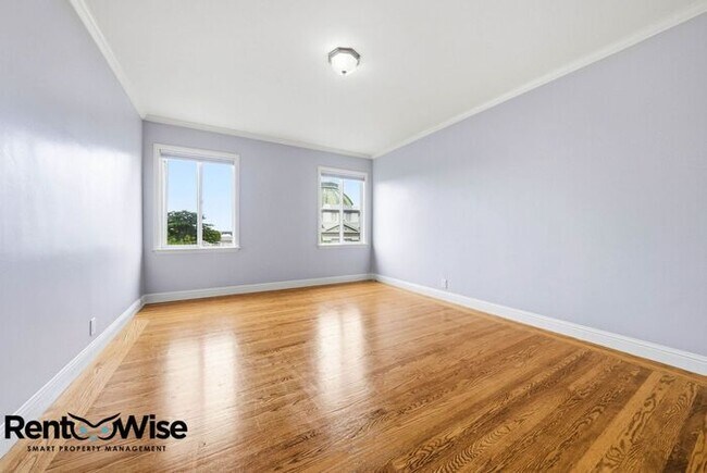 Building Photo - 53 Stanyan St