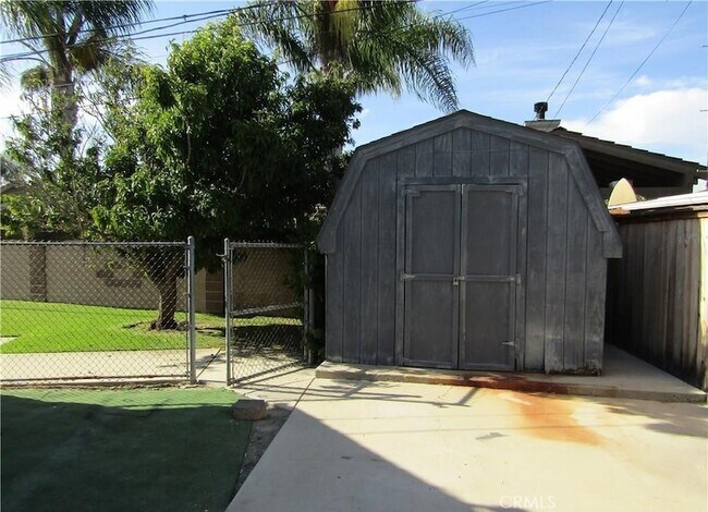 Building Photo - 8901 Shore Cir