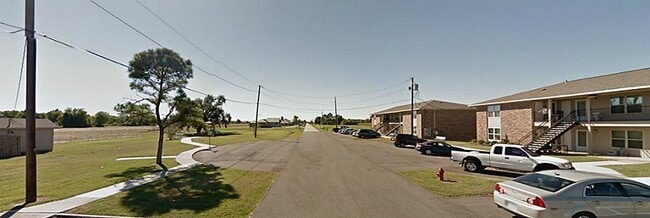 Building Photo - 16932 W Main St