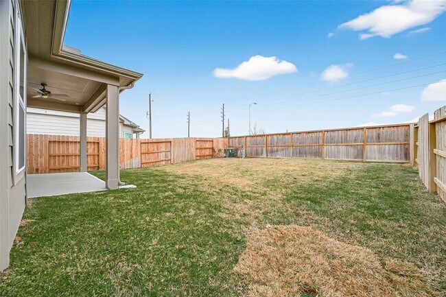 Building Photo - 32415 Sunbeam Dr