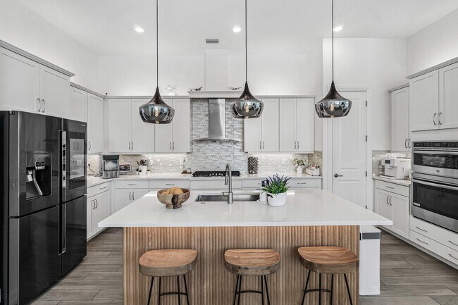 Building Photo - 8795 Grand Prix Ln