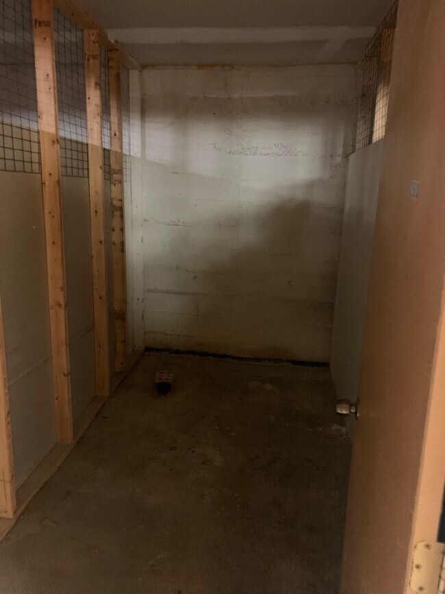 Building Photo - Two bedroom Condo in Renaissance Gardens