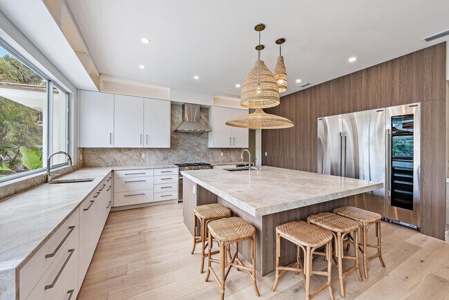 Building Photo - 310 Edmor Rd