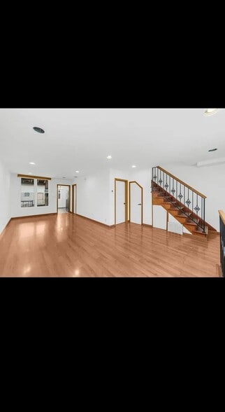 Building Photo - 3841 S Lowe Ave